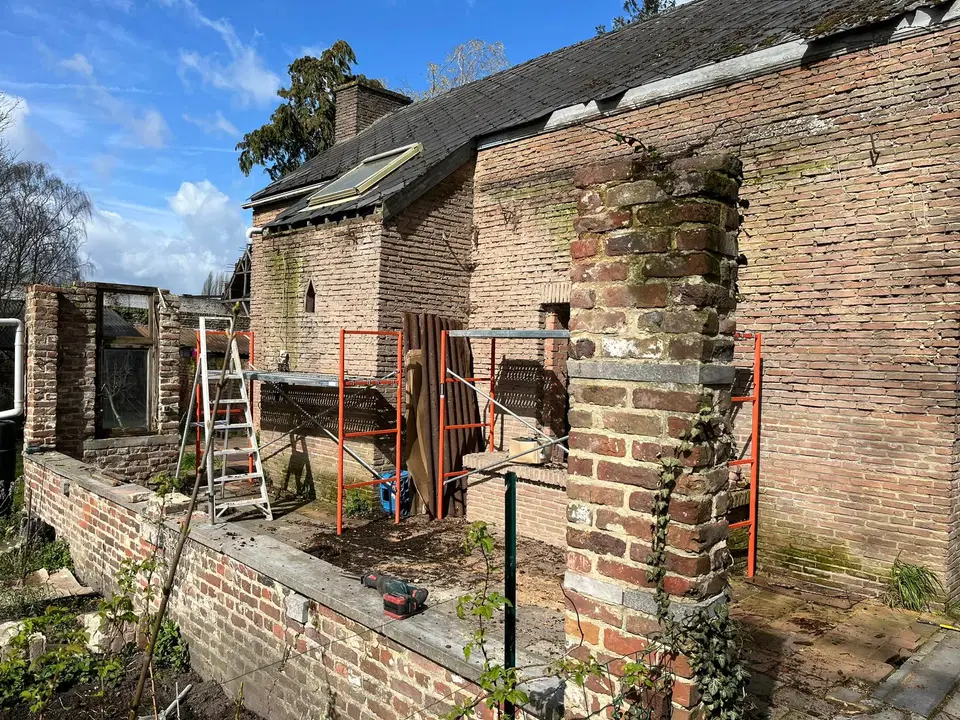 Carport en charpente traditionnelle — vers la fin du chantier