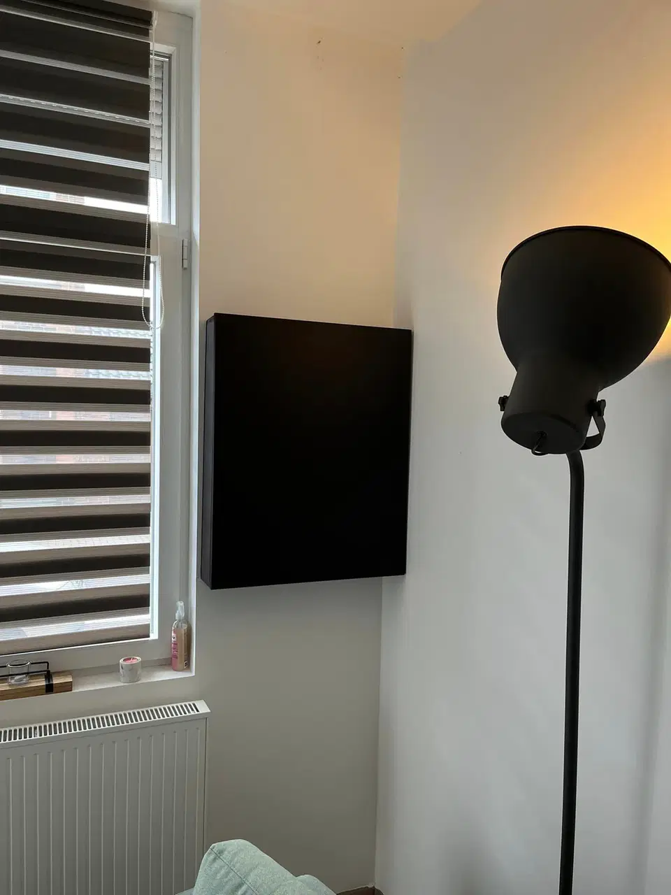 Des combles aménagés : plancher, parois et rangements — en fin de chantier