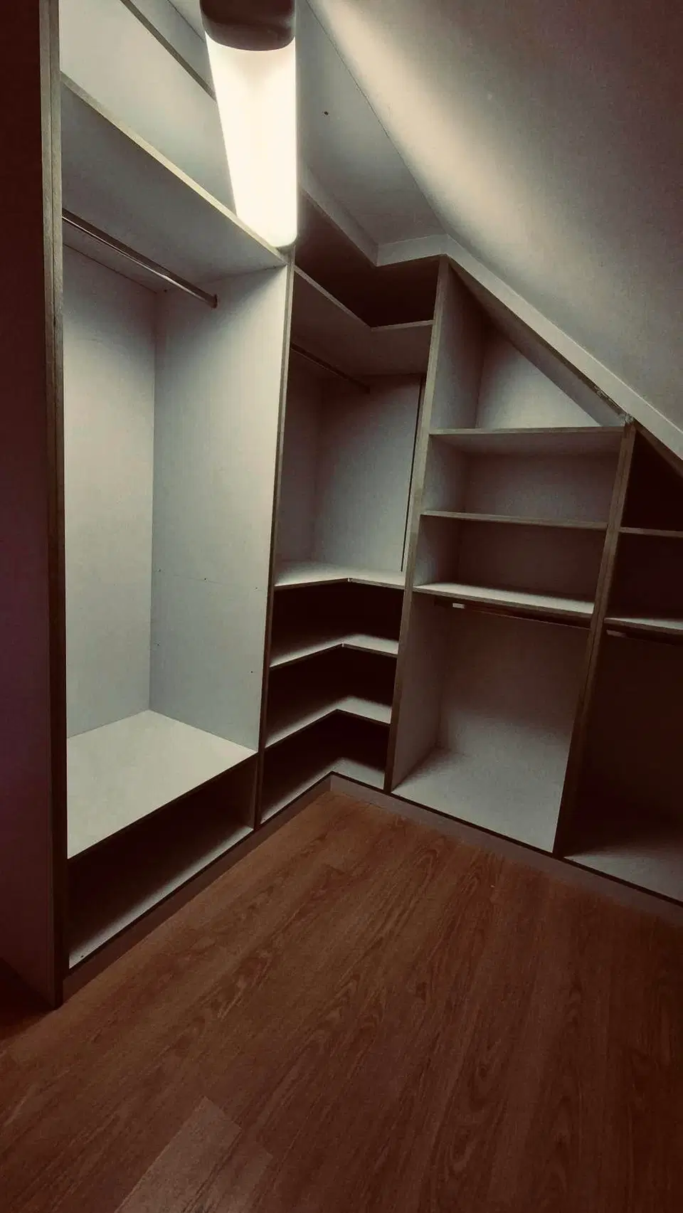 Dressing en MDF hydrofuge — au début du chantier