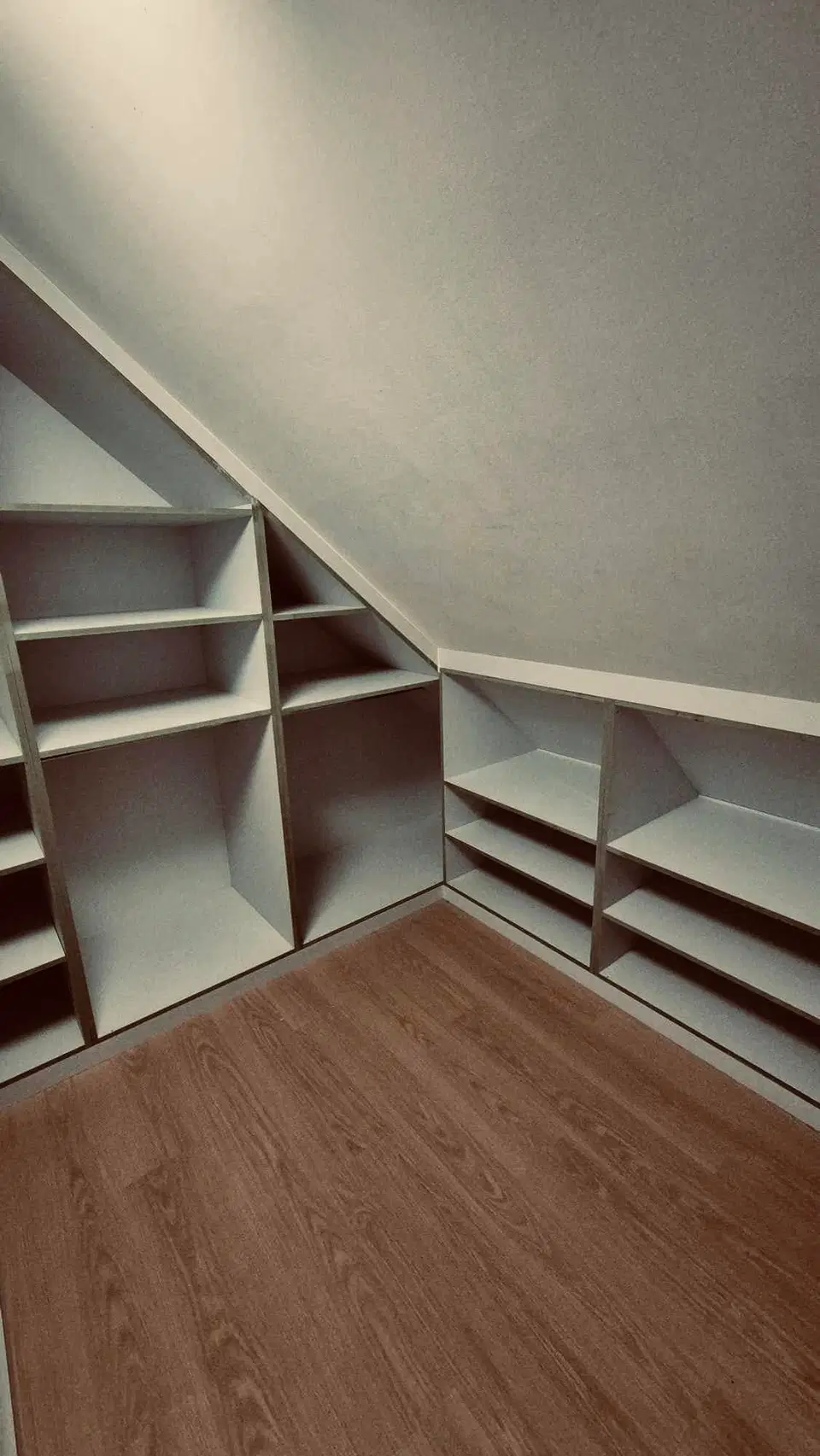 Dressing en MDF hydrofuge — vers la fin du chantier