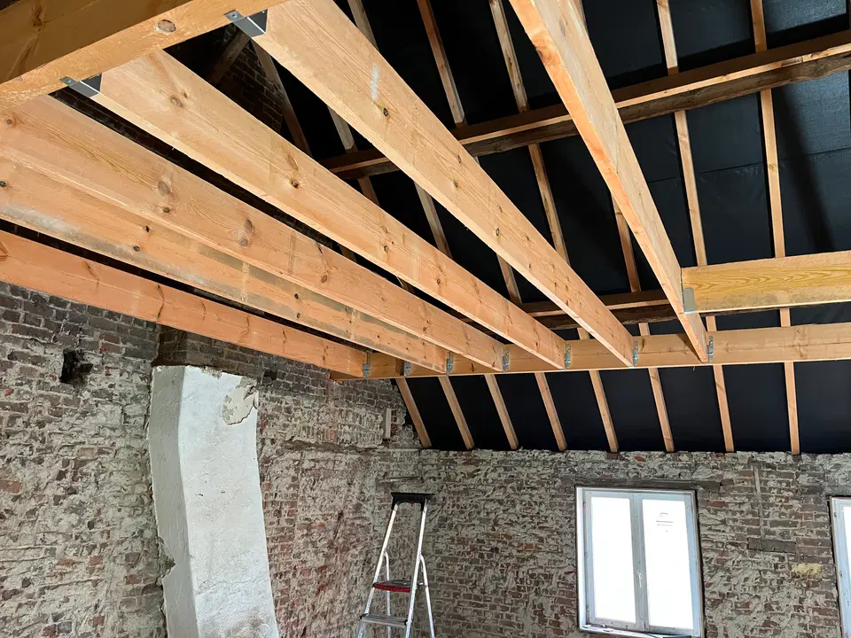Gîtage 8 × 23 et 10 × 30, plancher OSB — vers la fin du chantier