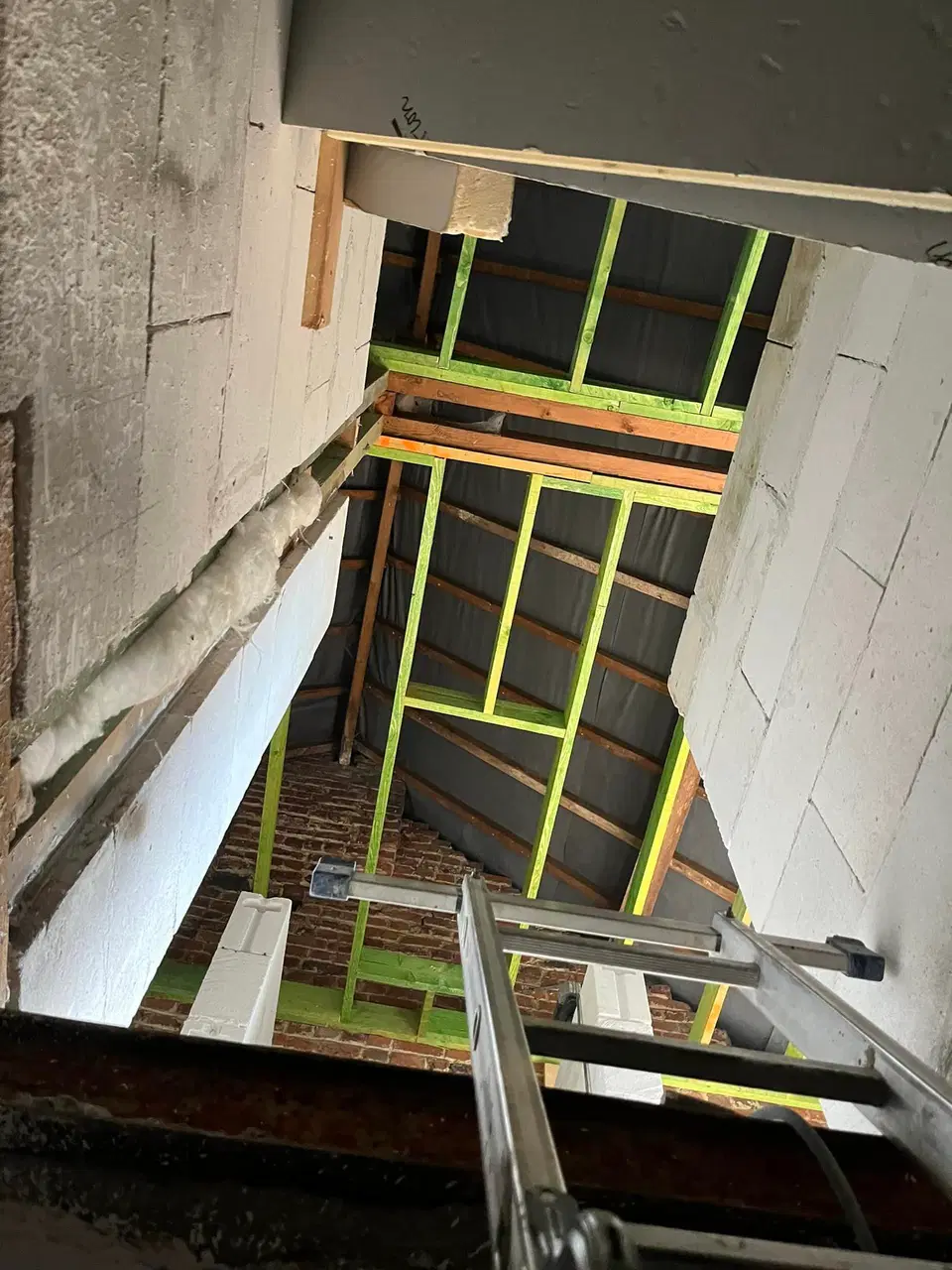 Un gitage neuf dans une maison de rang — en fin de chantier