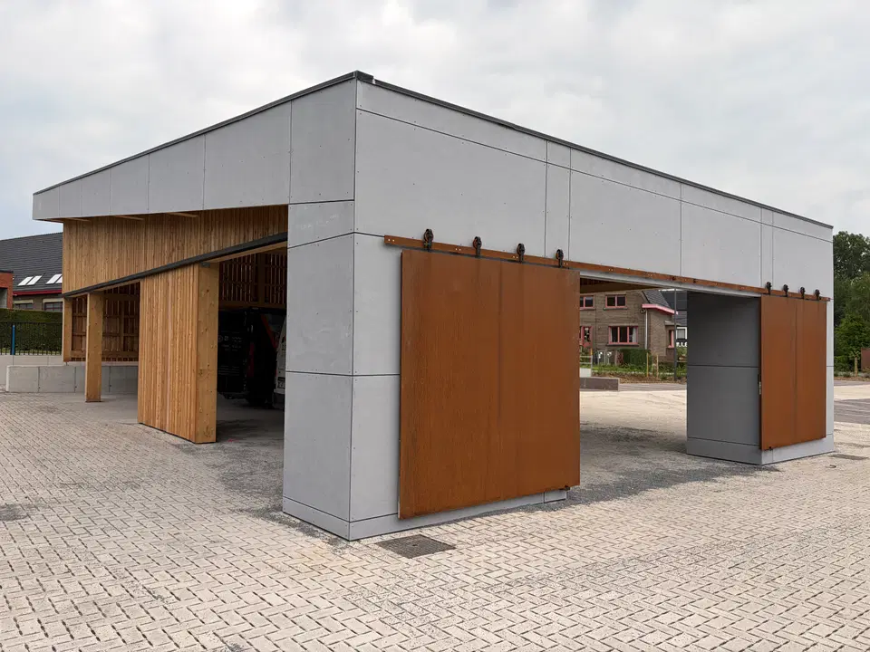Halle de Toscane — vers la fin du chantier