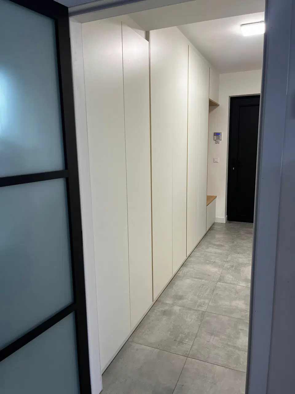 Placard d’entrée et niche décorative — en fin de chantier
